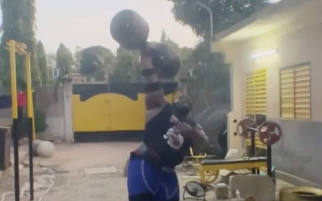 Strongman Cheick “Iron Biby” Sanou Makes a 115-Kilogram (253.5-Pound) Circus Dumbbell Press Look Easy – Breaking Muscle