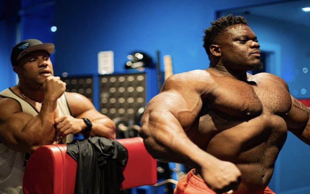 bodybuilder-blessing-awodibu-takes-training-cues-from-7-time-mr.-olympia-phil-heath
