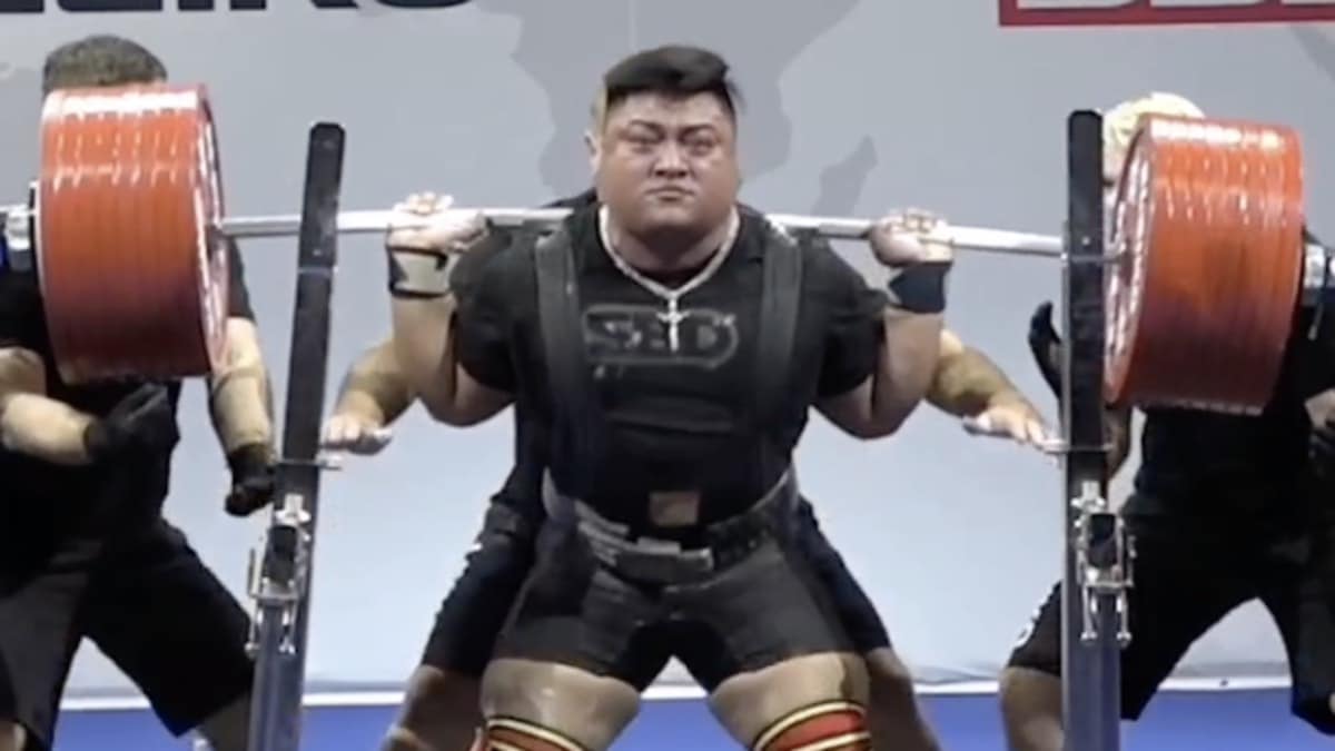 powerlifter-sen-yang-(120kg)-captures-a-4405-kilogram-(971.1-pound)-equipped-world-record-squat-–-breaking-muscle
