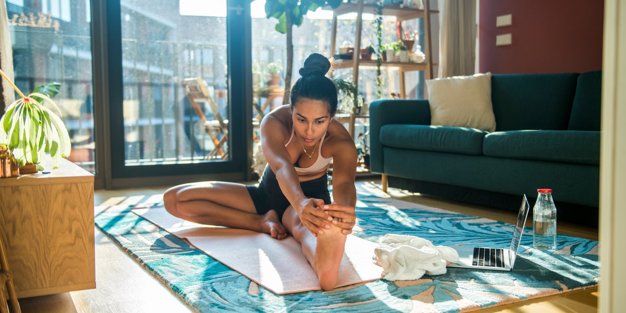 13-yoga-apps-that’ll-let-you-flow-anywhere