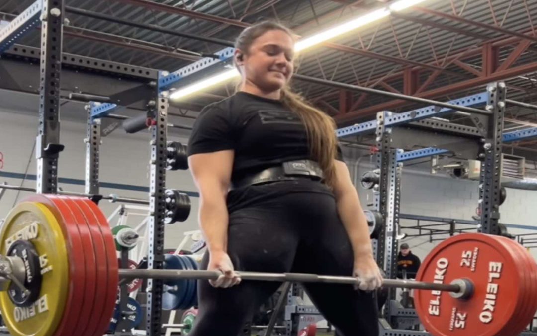 Amanda Lawrence Deadlifts 259.9 Kilograms (573 Pounds) Ahead of 2023 Sheffield Championships – Breaking Muscle
