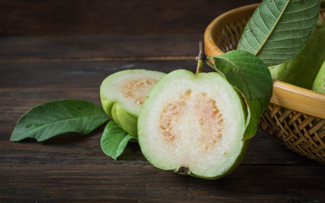 is-guava-good-for-weight-loss?-here’s-what-research-says:-healthifyme