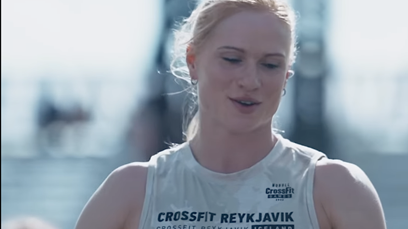 how-annie-thorisdottir-overcomes-doubt-to-return-to-individual-crossfit-competition-–-breaking-muscle