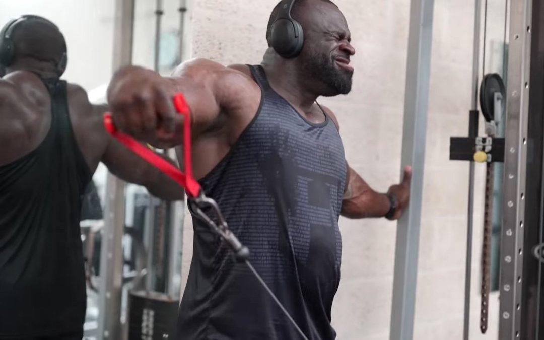 Samson Dauda Trains Shoulders and Calves During 2023 Mr. Olympia Prep – Breaking Muscle