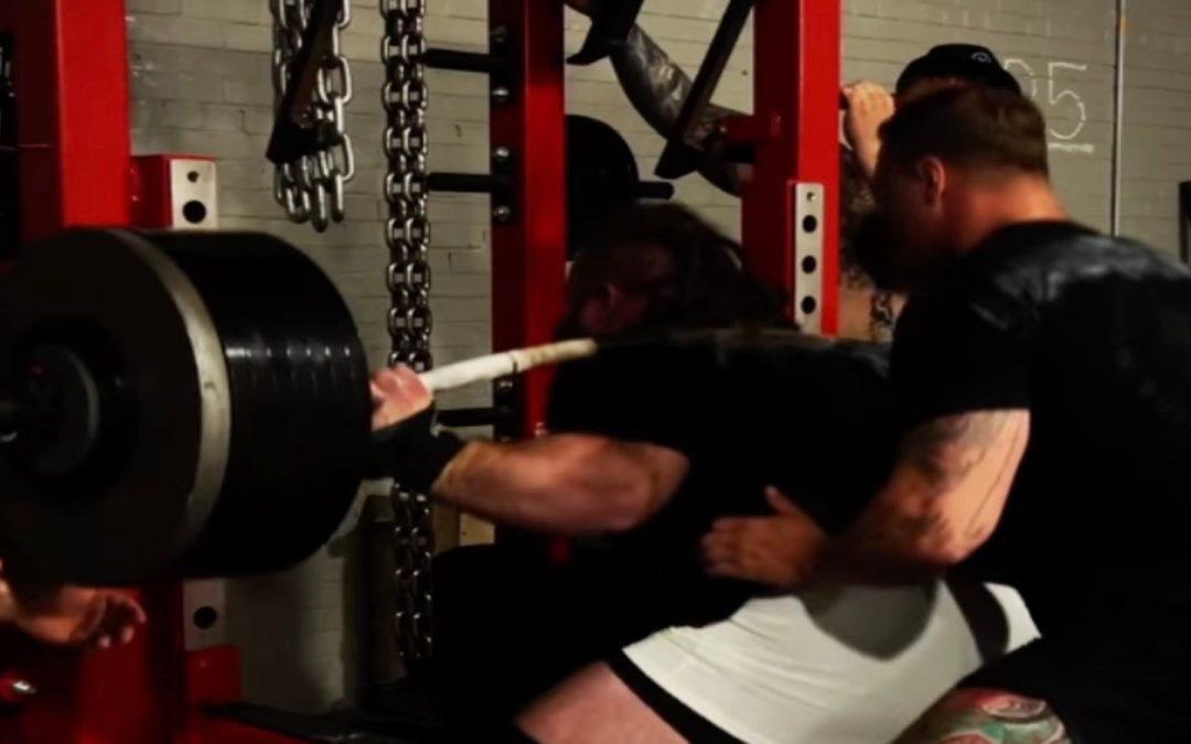 andrew-hause-squats-362.8-kilograms-(800-pounds)-for-6-rep-pr-–-breaking-muscle