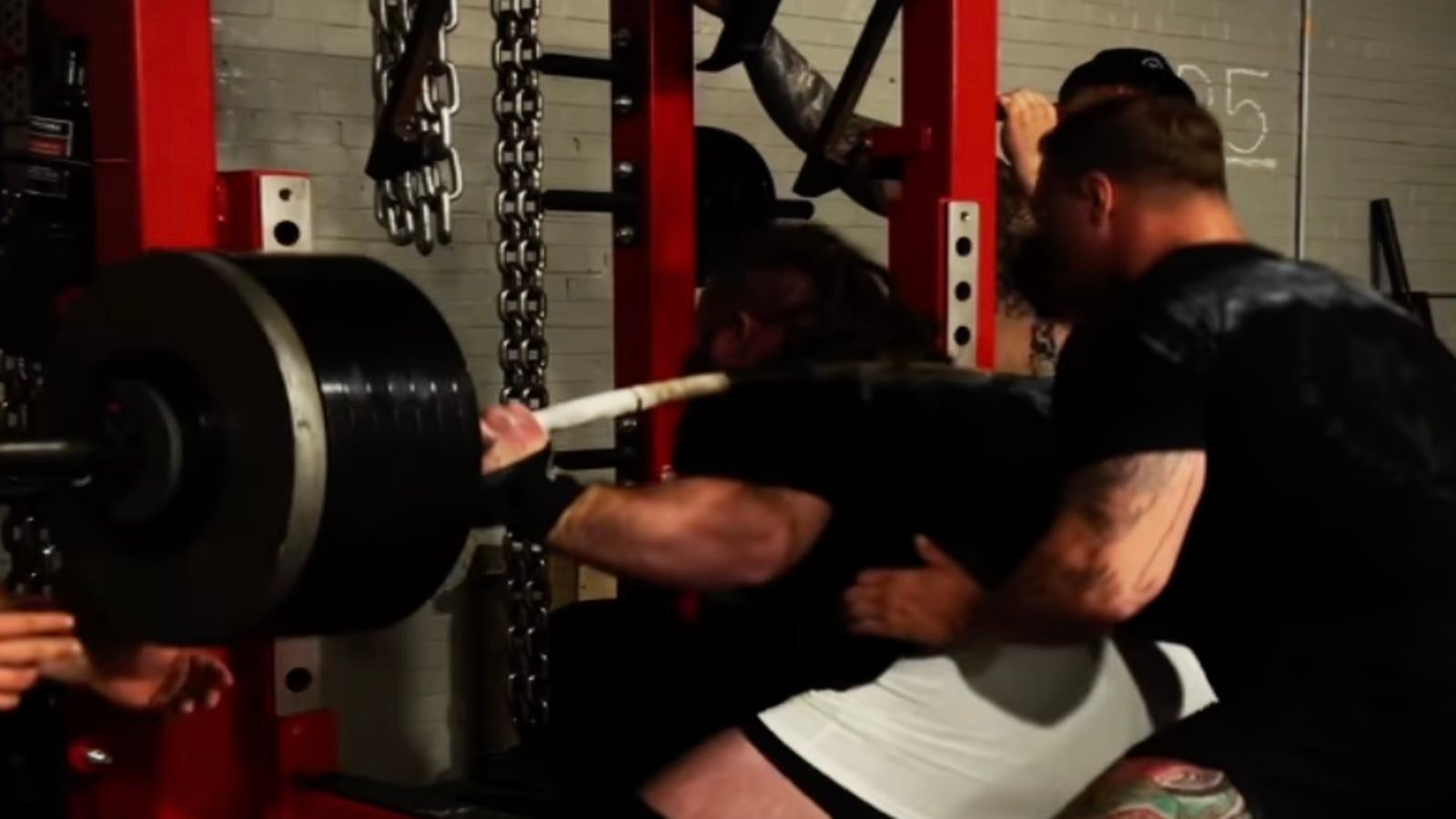 andrew-hause-squats-362.8-kilograms-(800-pounds)-for-6-rep-pr-–-breaking-muscle